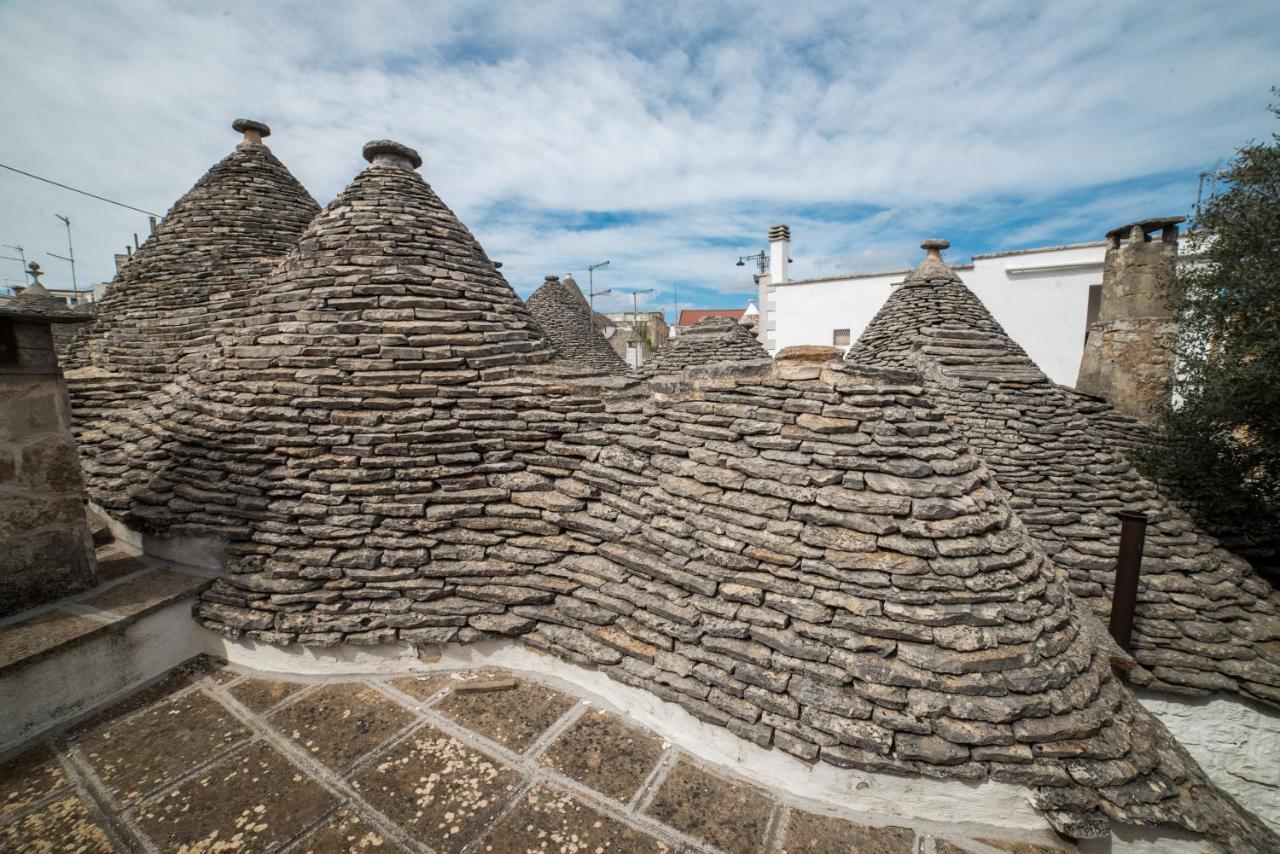Charming Trulli Aparthotel Alberobello Bagian luar foto
