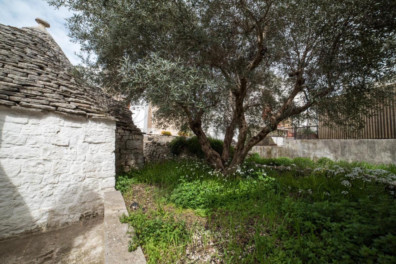 Charming Trulli Aparthotel Alberobello Bagian luar foto