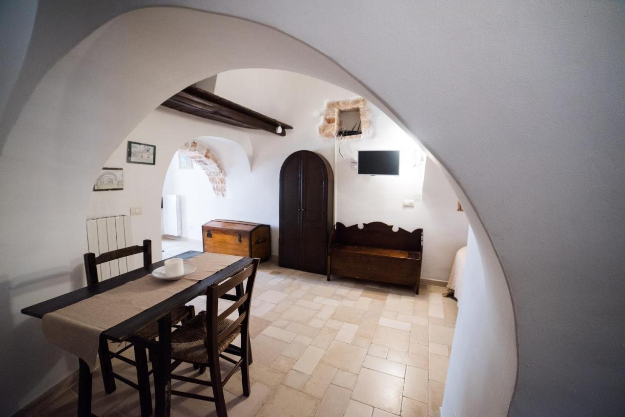 Charming Trulli Aparthotel Alberobello Bagian luar foto