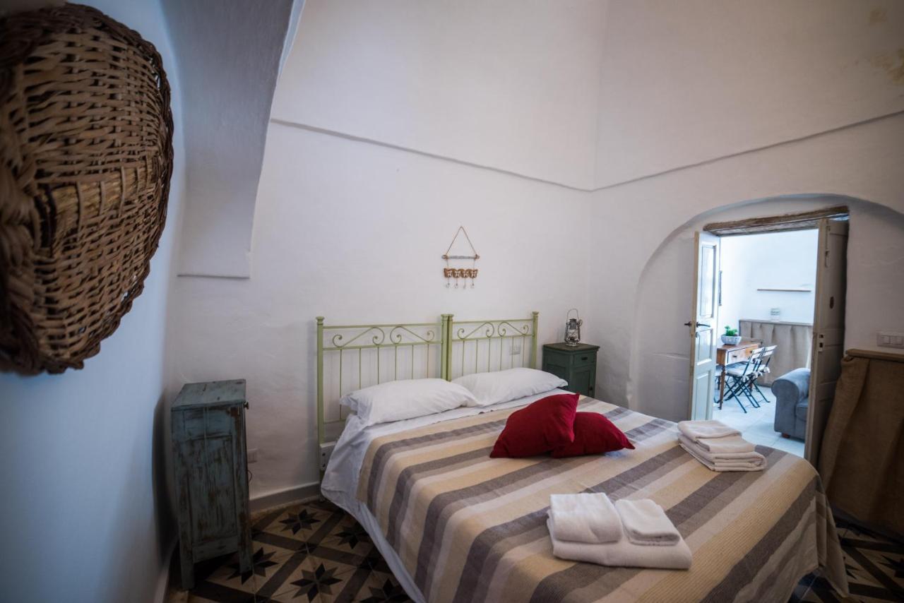 Charming Trulli Aparthotel Alberobello Bagian luar foto